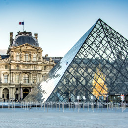 Paris_Louvre_Voyages_Descamps